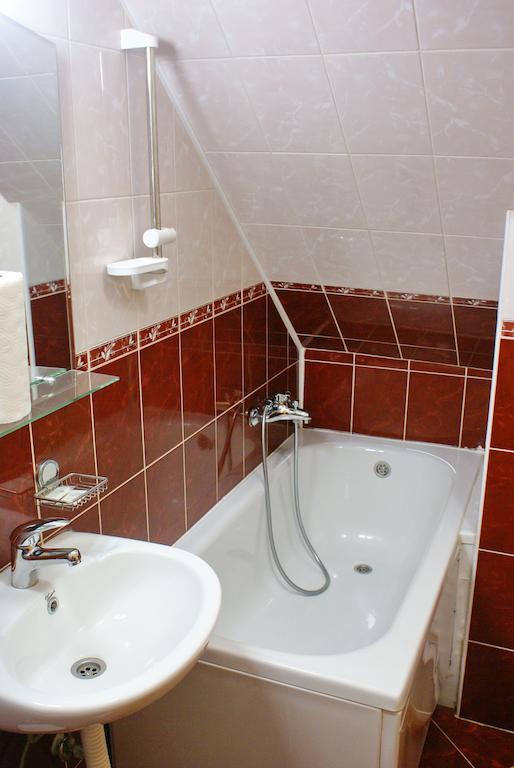 Guest House Villa Mir Kragujevac Zimmer foto